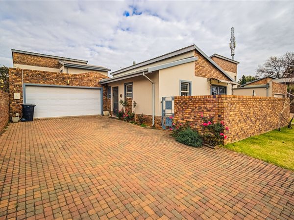 3 Bedroom House 3 Bedroom House