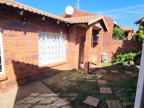 2 Bedroom Townhouse 2 Bedroom Townhouse