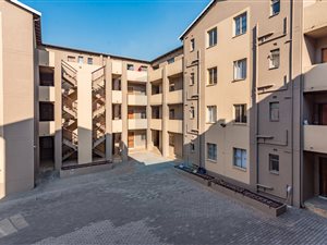 2 Bed Apartment in Fleurhof