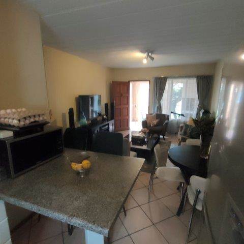 2 Bed Apartment in Highveld photo number 6