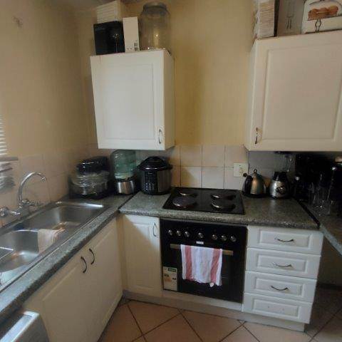 2 Bed Apartment in Highveld photo number 8