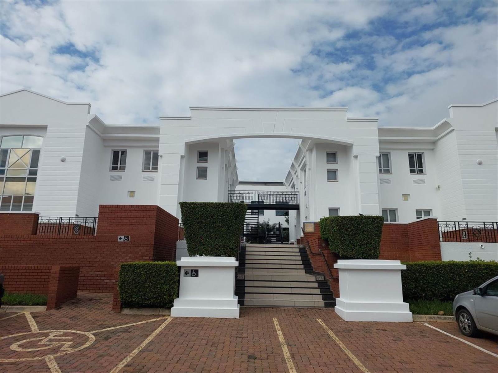 1224  m² Commercial space in Bryanston photo number 1