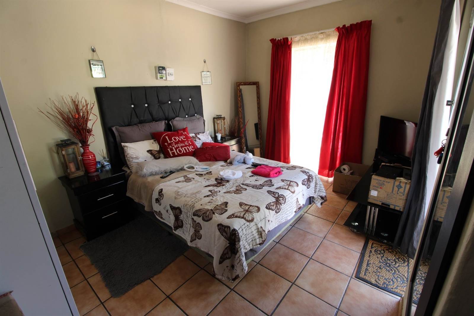 10 Bed House in Potchefstroom Central photo number 3