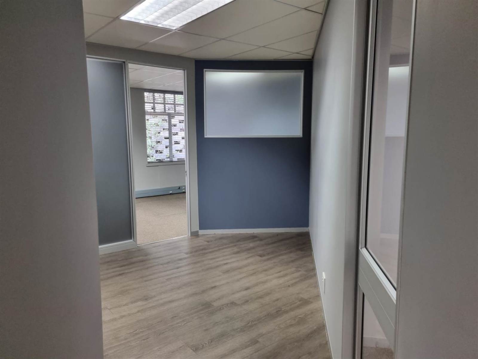 122  m² Office Space in Lynnwood photo number 3