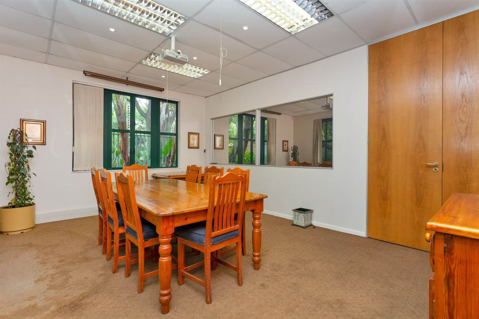 235  m² Commercial space in Bryanston photo number 16