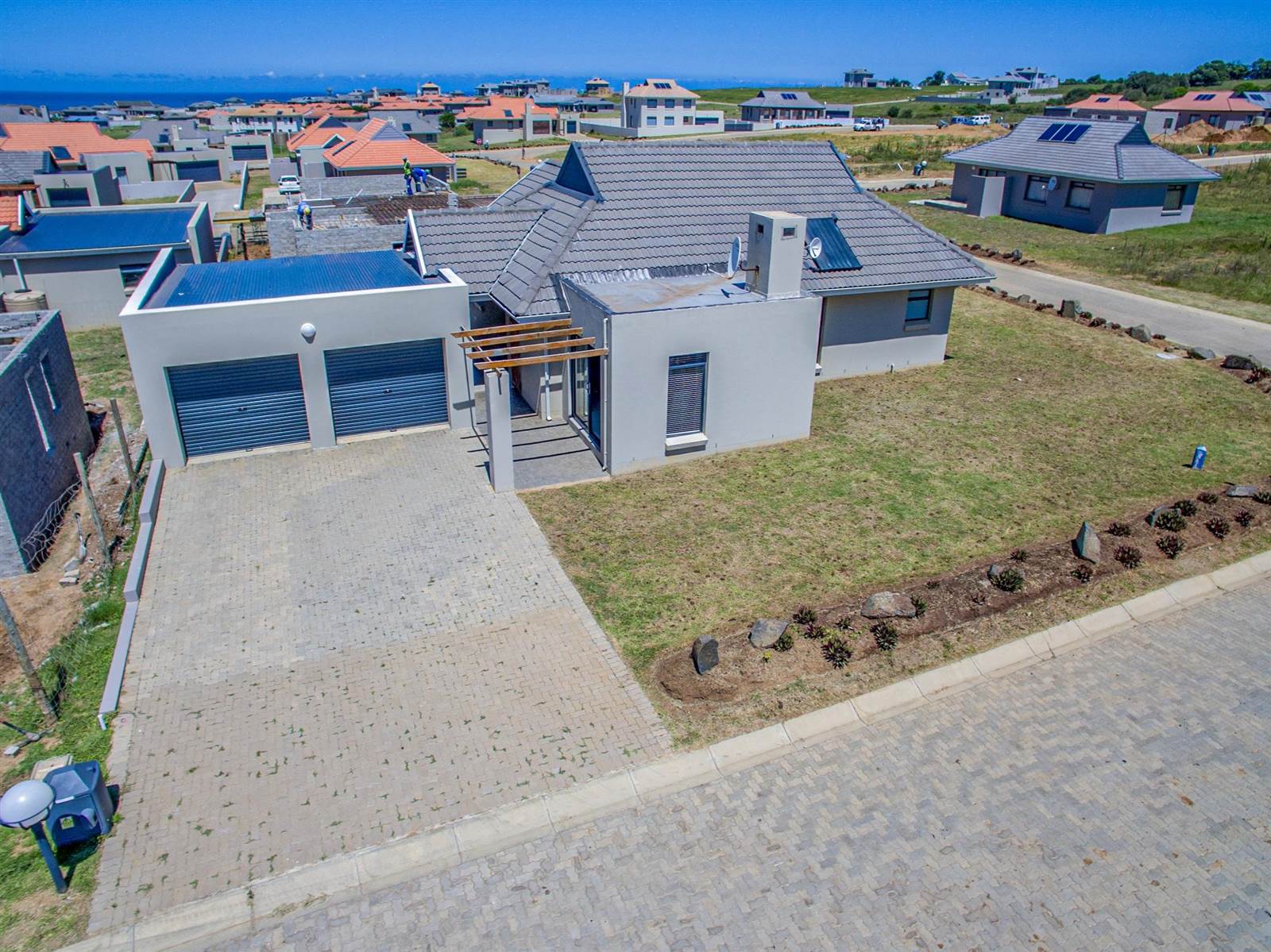 3 Bed House in Kidds Beach photo number 1
