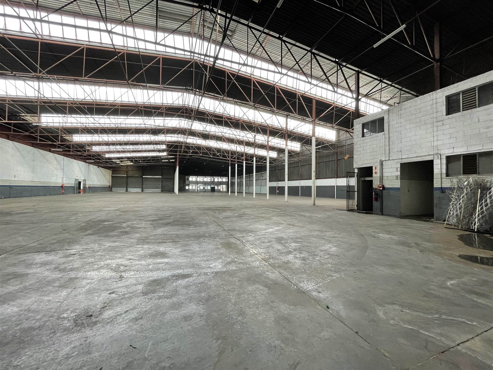 9758  m² Industrial space in Heriotdale photo number 2