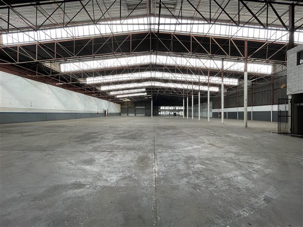 9758  m² Industrial space