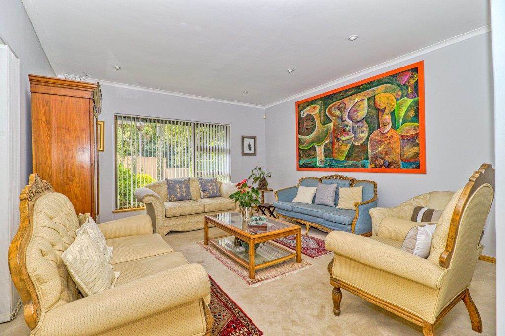 3 Bed House in Parktown photo number 9