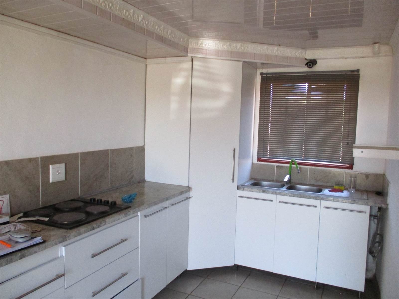 2 Bed House in Bloemfontein photo number 2