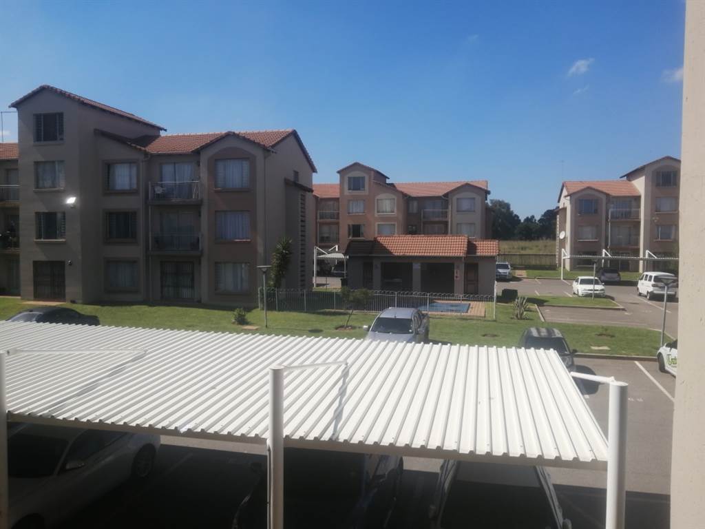 2 Bed Apartment in Benoni Central photo number 1