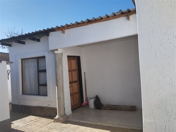 2 Bedroom House 2 Bedroom House