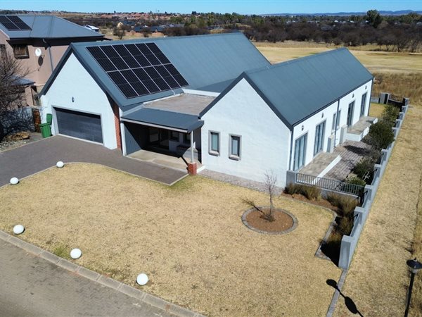 4 Bedroom House 4 Bedroom House