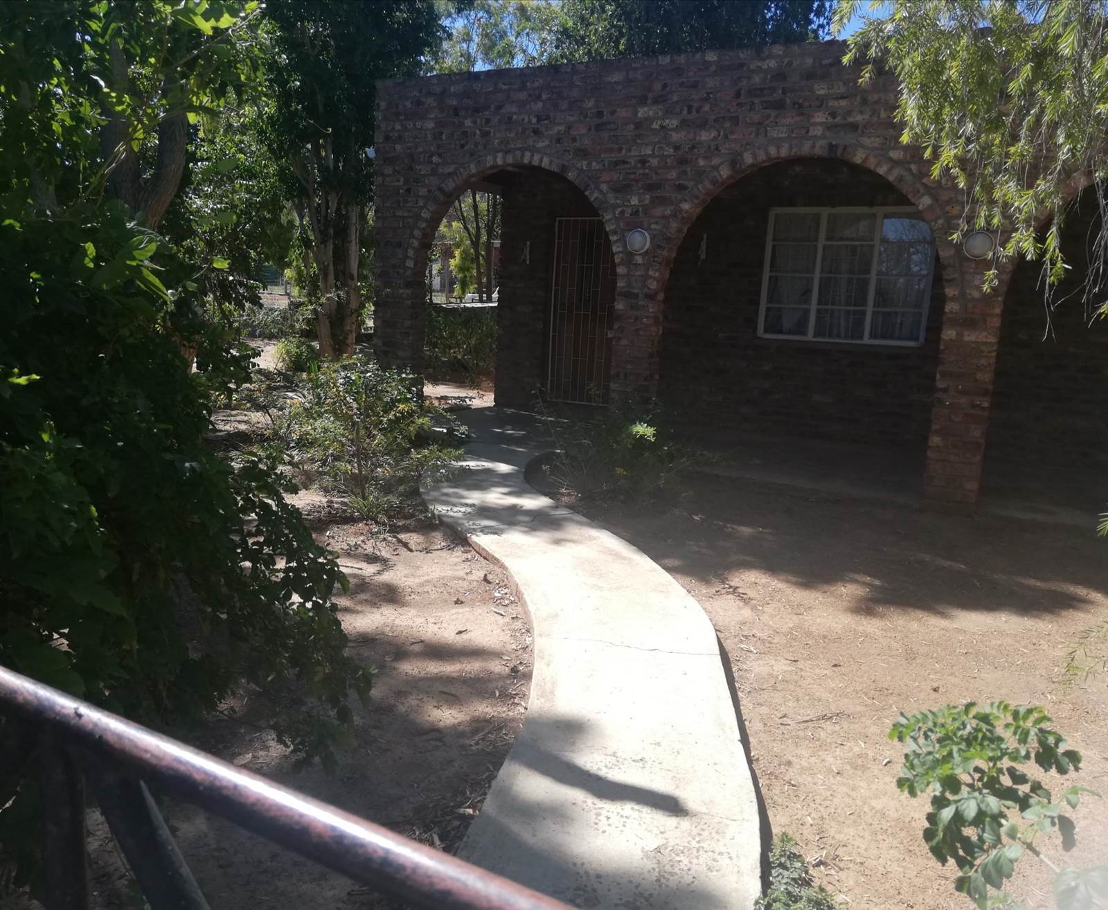 5 Bed House in Graaff Reinet photo number 2
