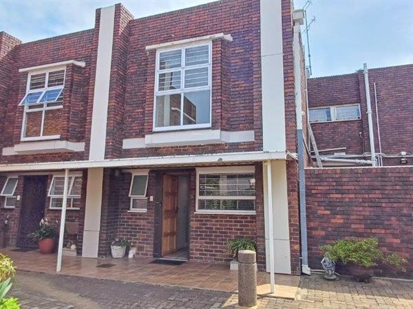 2 Bed Townhouse in Bedfordview