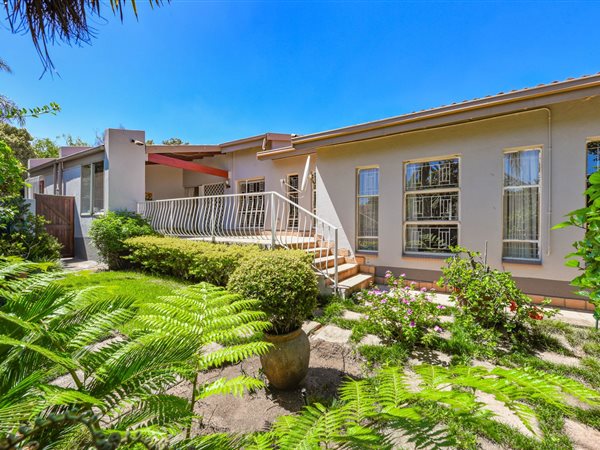 3 Bedroom Townhouse 3 Bedroom Townhouse