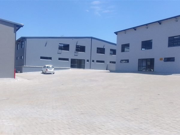 319  m² Industrial space