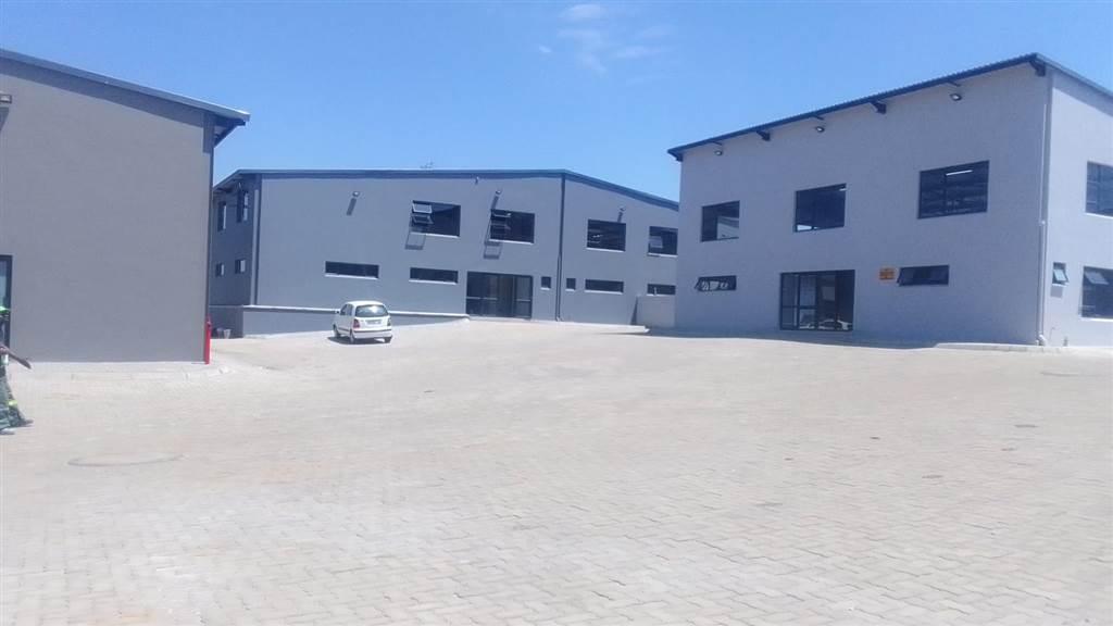 319  m² Industrial space in Waterval East photo number 1
