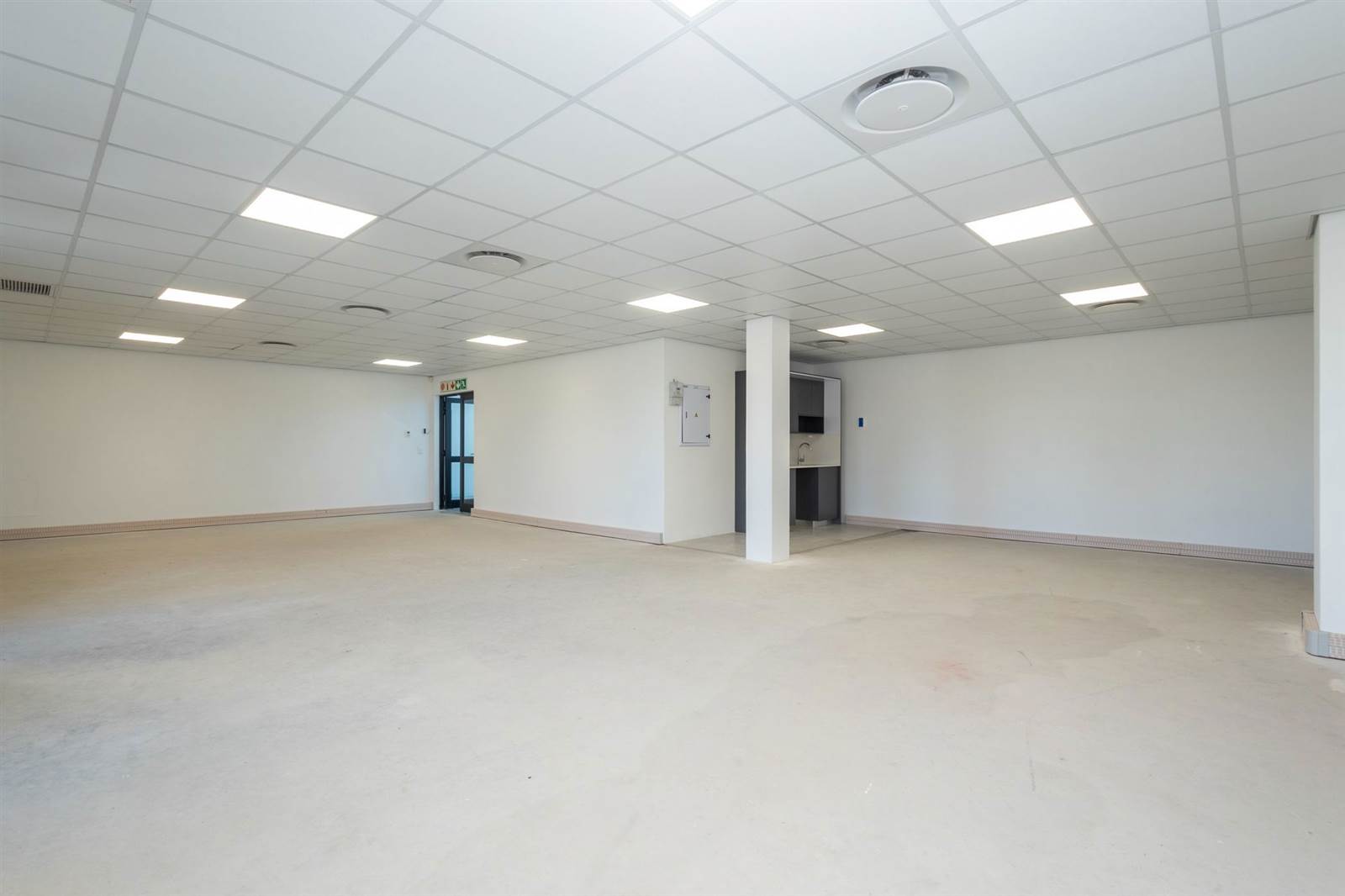98  m² Commercial space in Wellway Park photo number 3