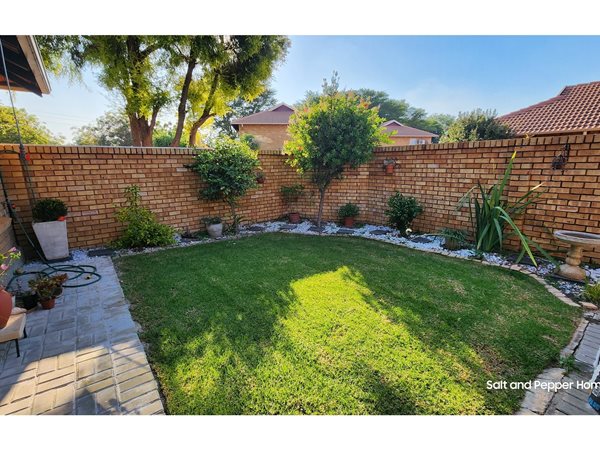 2 Bedroom Townhouse 2 Bedroom Townhouse