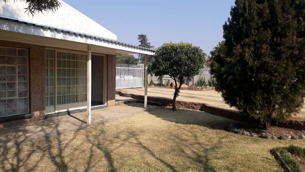 1 Bed Apartment in Vredefort photo number 15