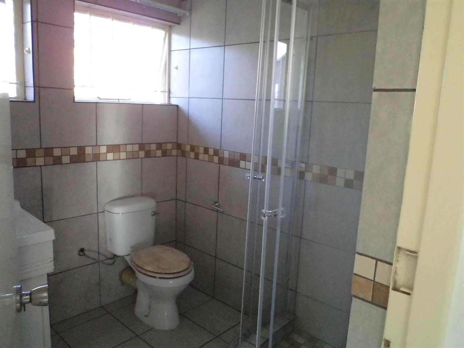 1 Bed Apartment in Vredefort photo number 9