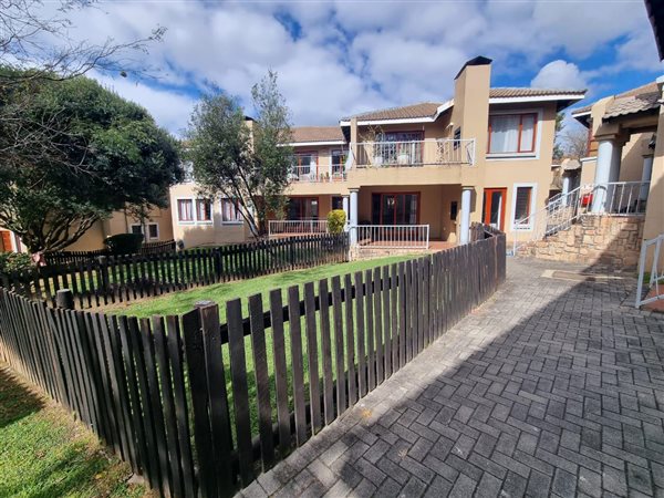 2 Bed Townhouse in Fourways