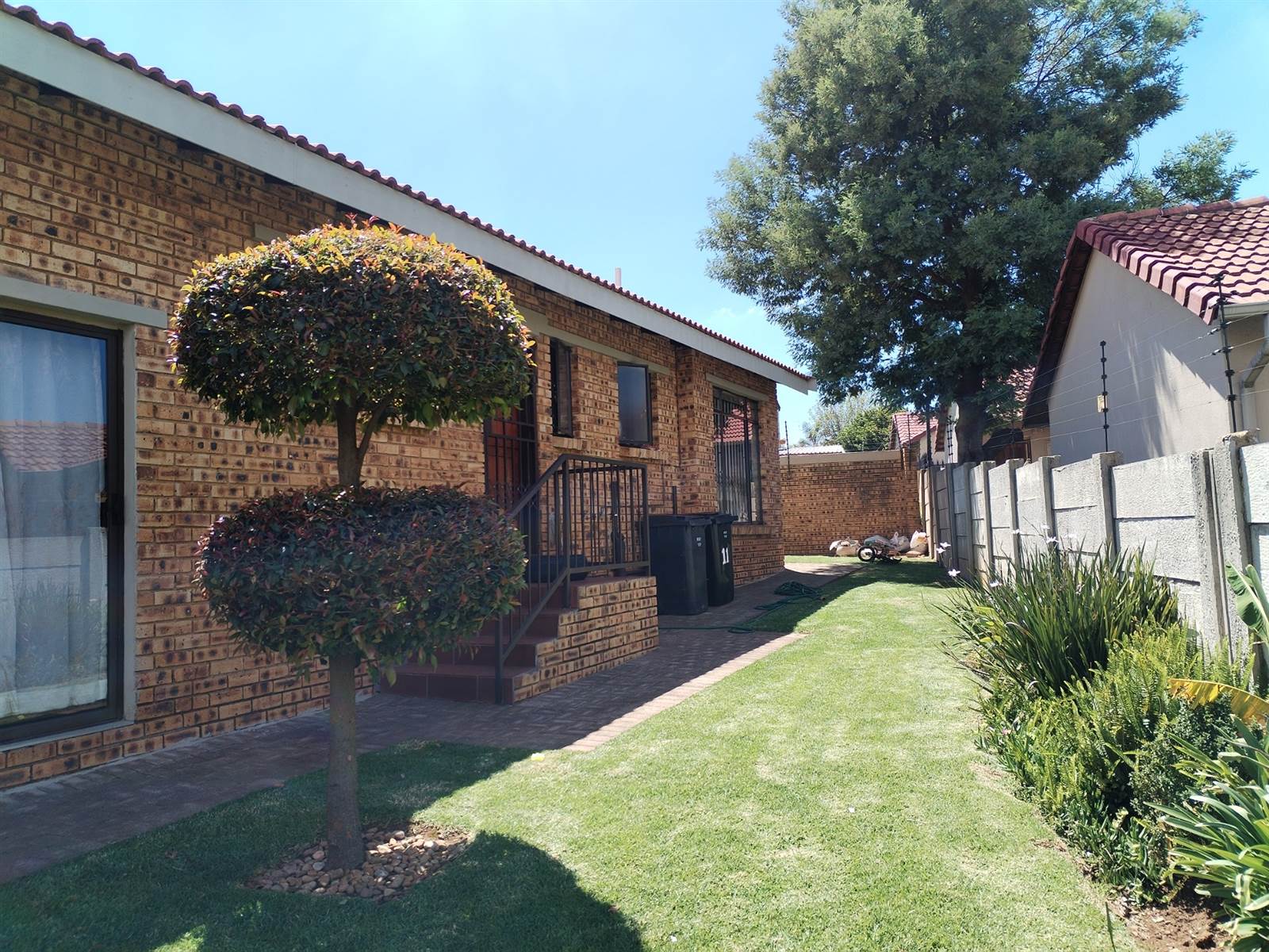 3 Bed House in Grobler Park photo number 7