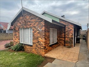 3 Bed House in Dobsonville
