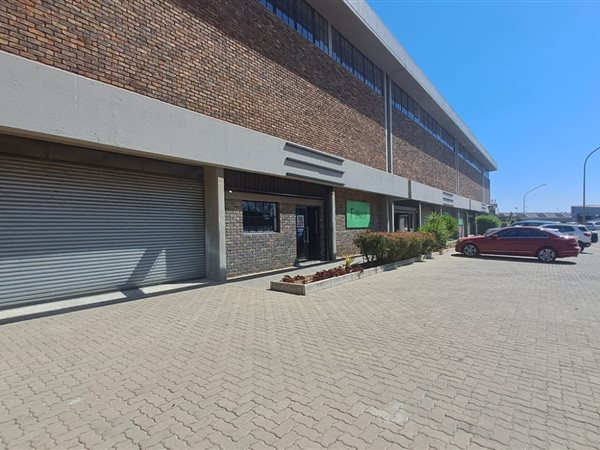 361  m² Industrial space