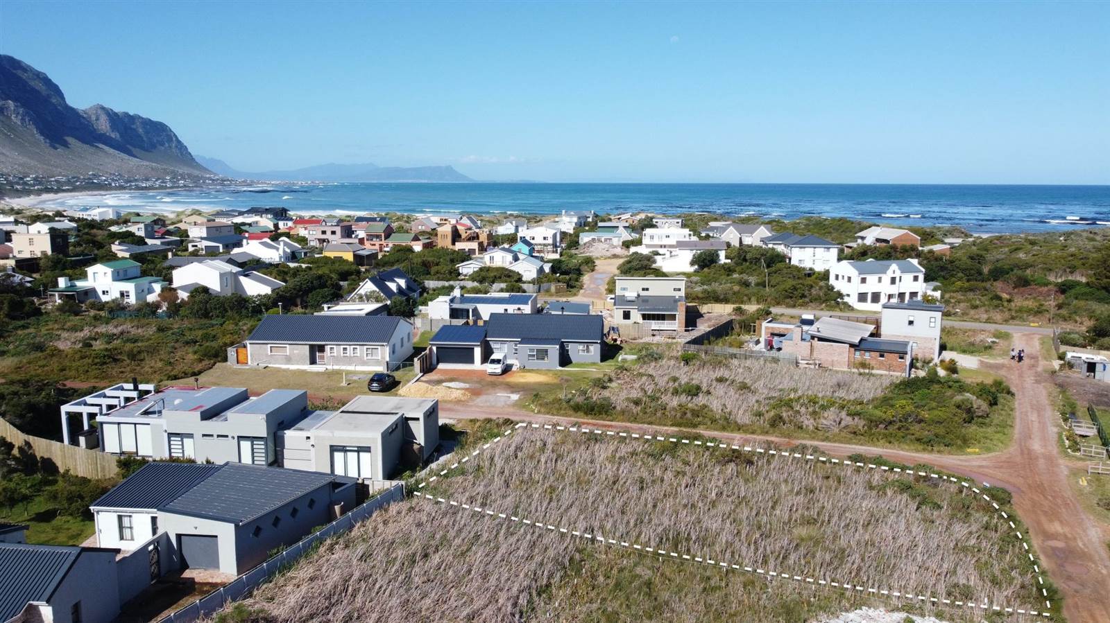 667 m² Land available in Bettys Bay photo number 2