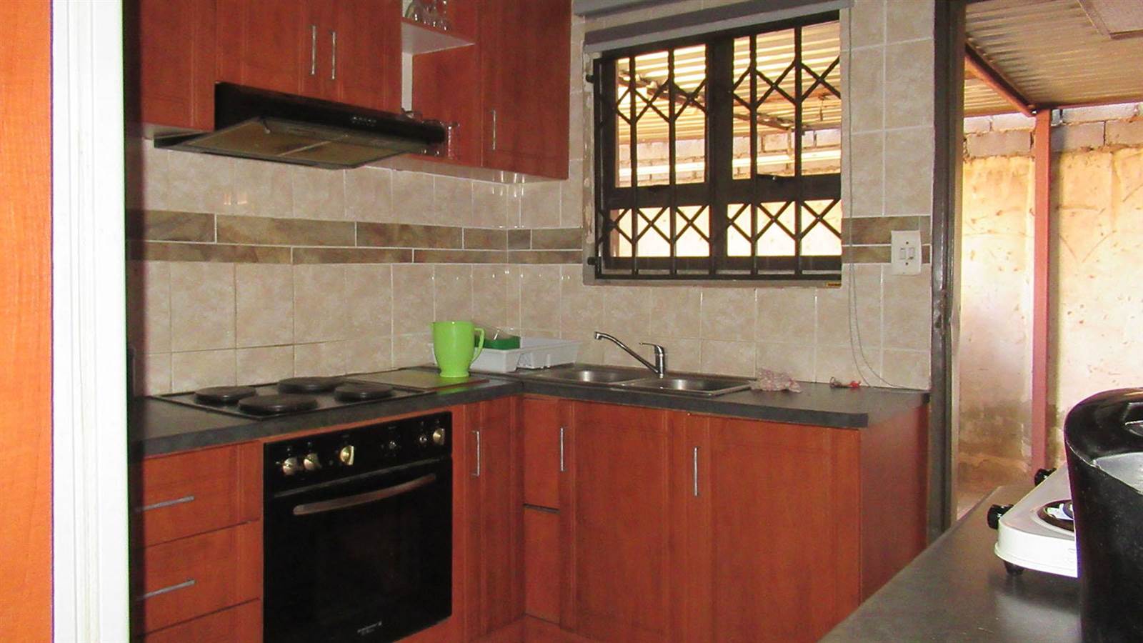 2 Bed House in Mohlakeng photo number 5