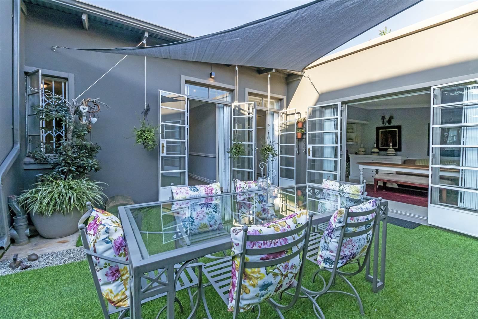 3 Bed House in Parkhurst photo number 3