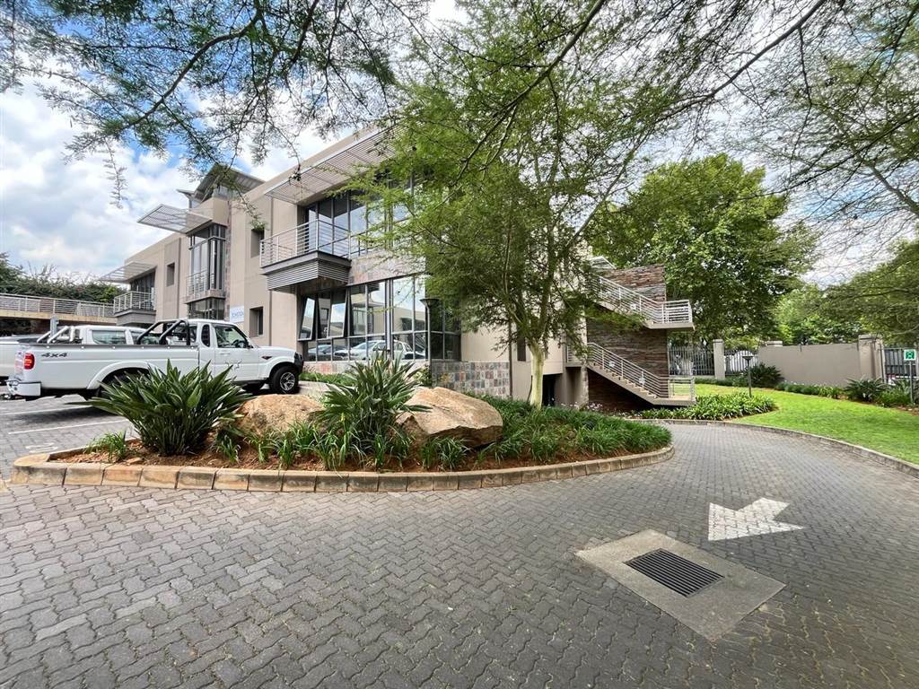 253  m² Commercial space in Bryanston photo number 2