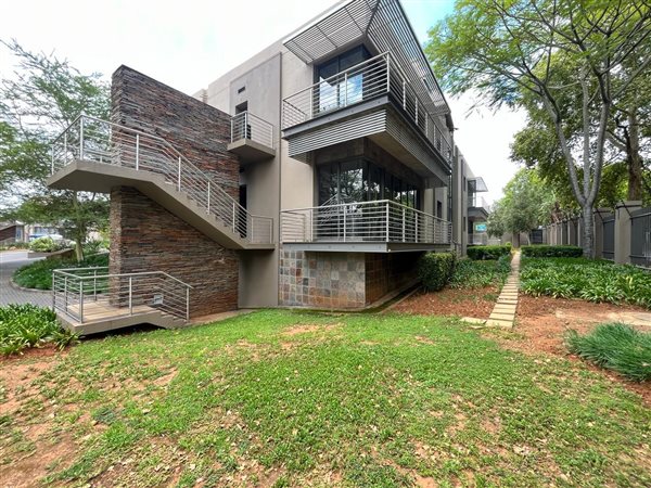 253  m² Commercial space in Bryanston