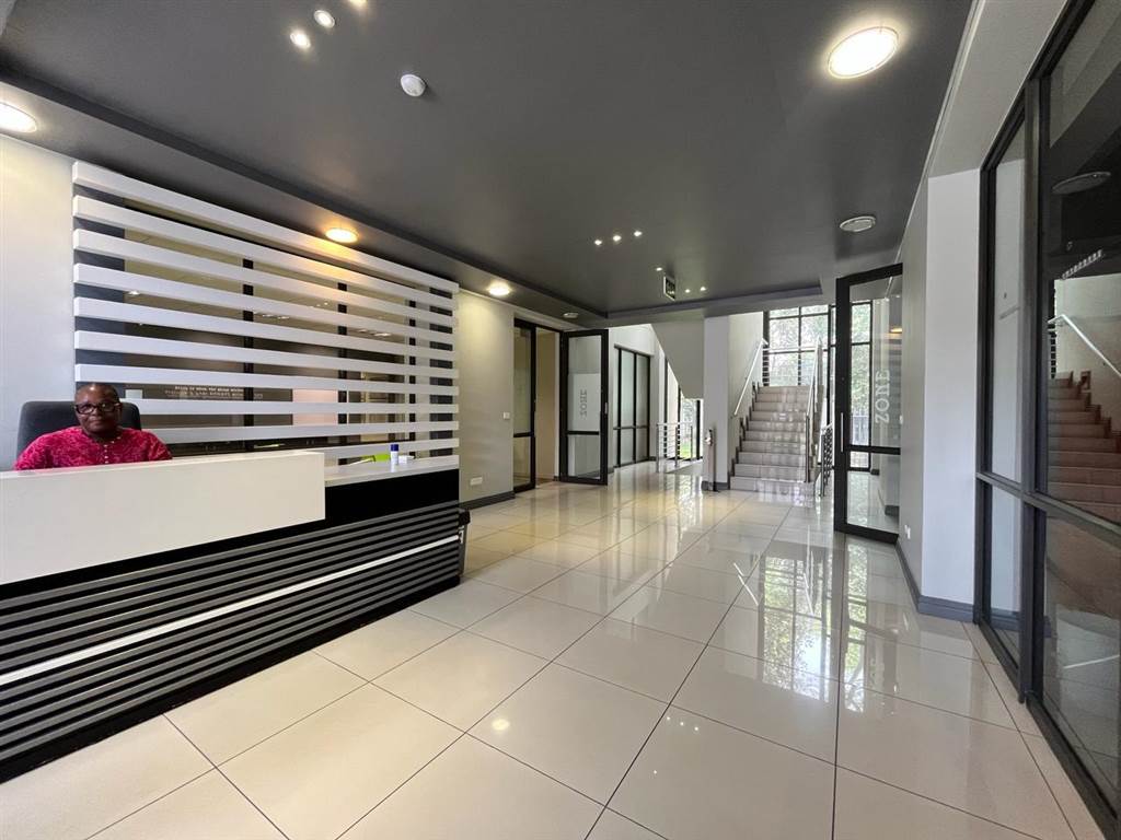 253  m² Commercial space in Bryanston photo number 11