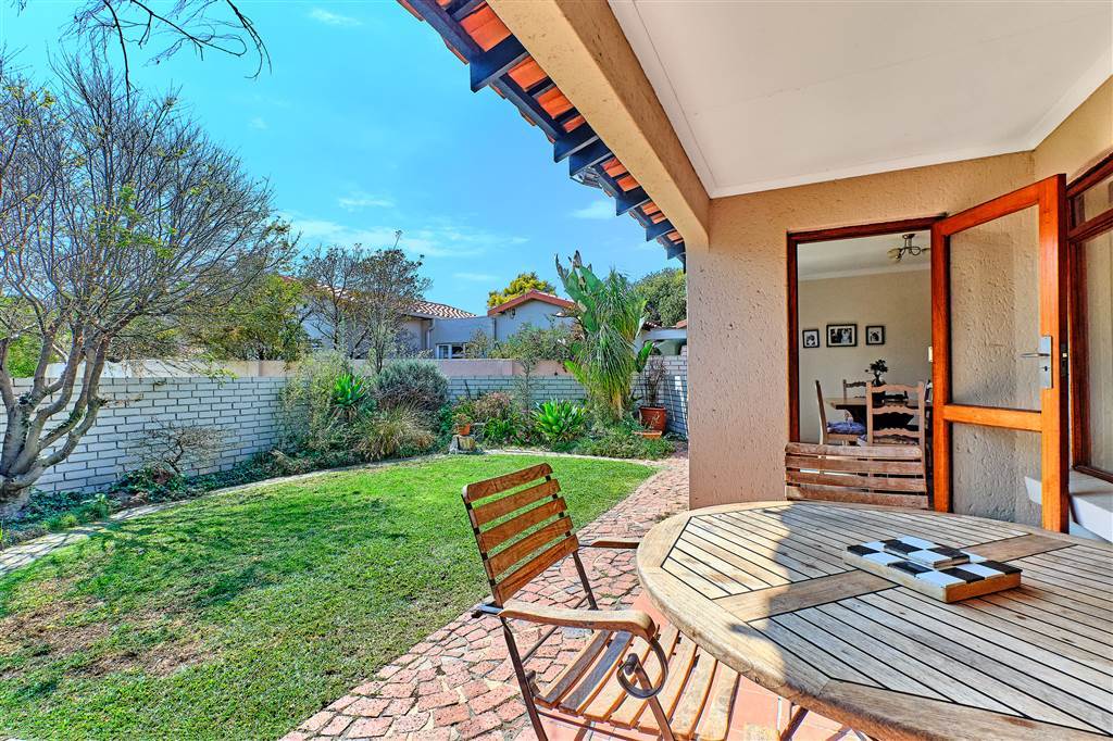 3 Bed Simplex in Douglasdale photo number 19