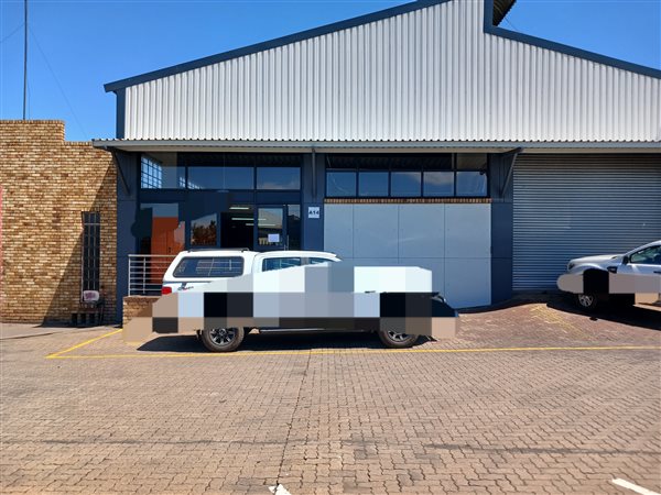 270  m² Industrial space in Middelburg Central