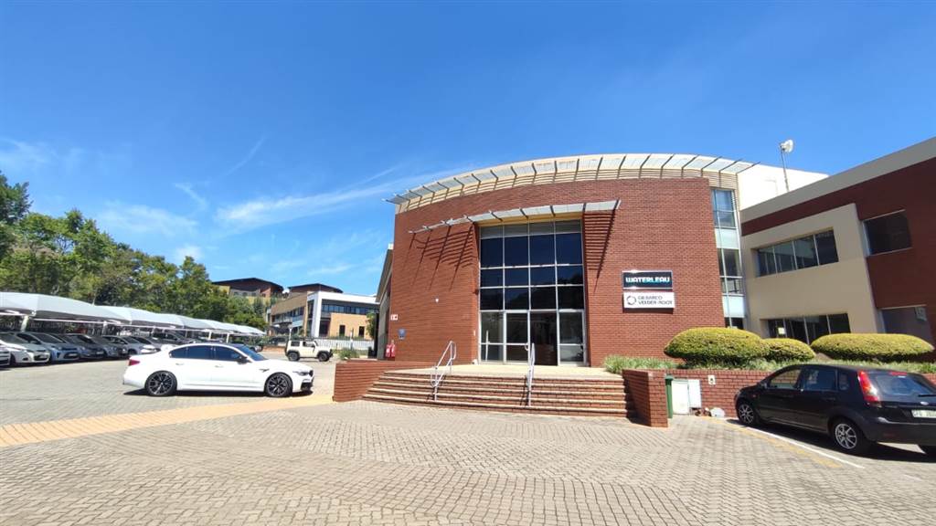 160  m² Commercial space in Bedfordview photo number 1