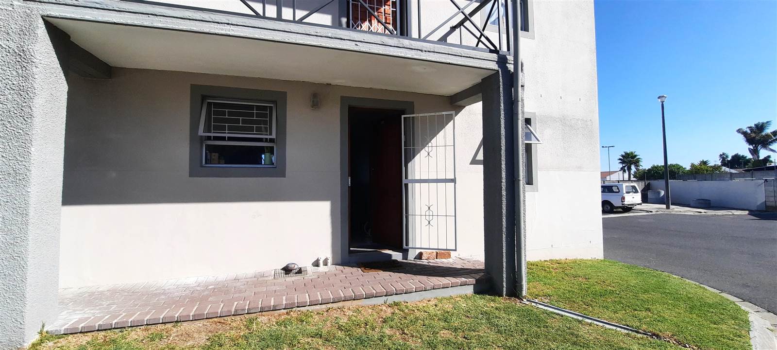 2 Bed Apartment in Vredekloof photo number 21