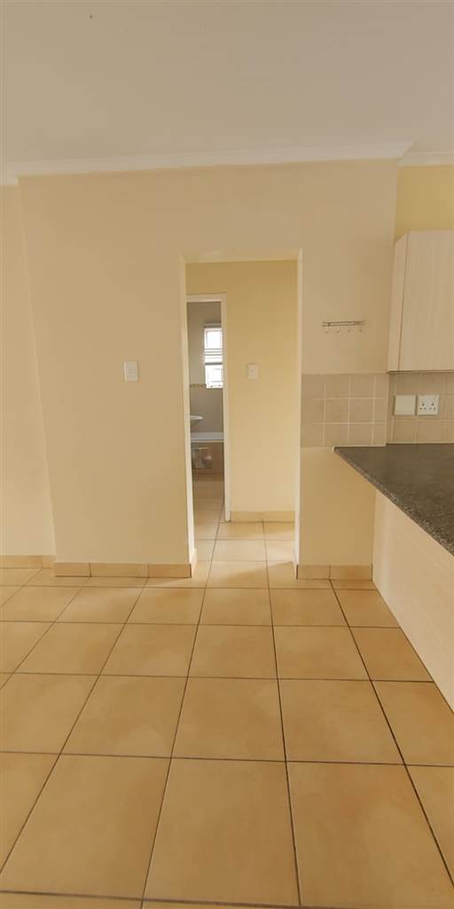 2 Bed Apartment in Meredale photo number 4