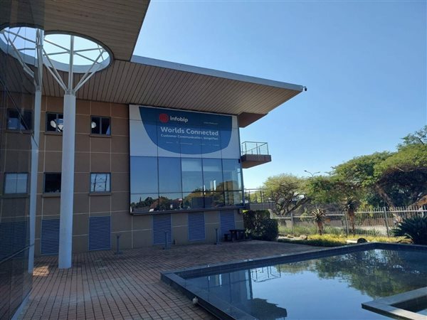 500  m² Commercial space in Bryanston
