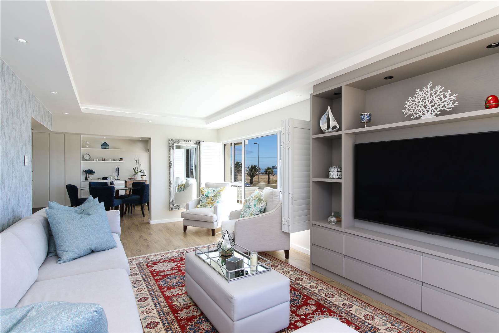 3 Bed Apartment in Mouille Point photo number 5