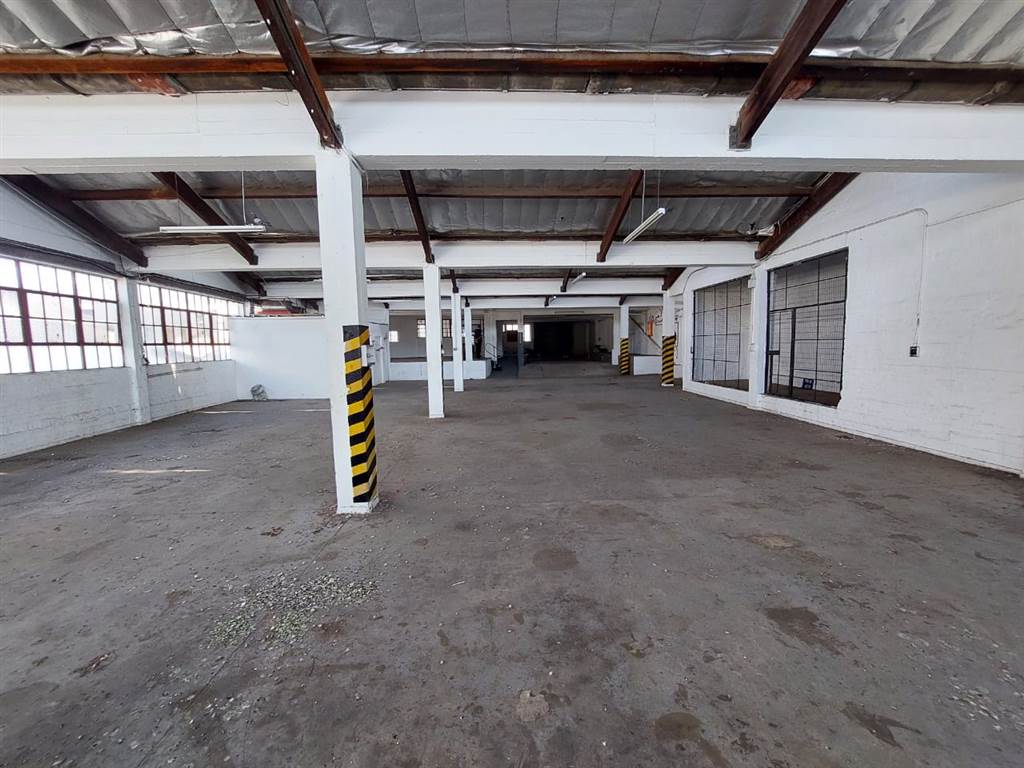 698  m² Industrial space in Congella photo number 5