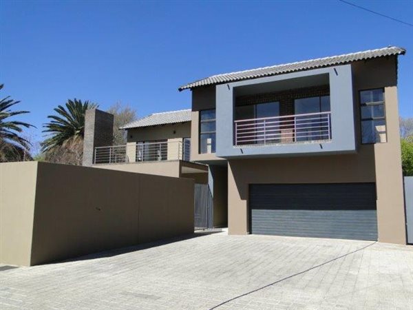 4 Bed Townhouse in Waverley