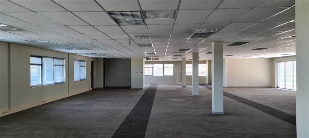 750  m² Office Space in Jet Park photo number 11