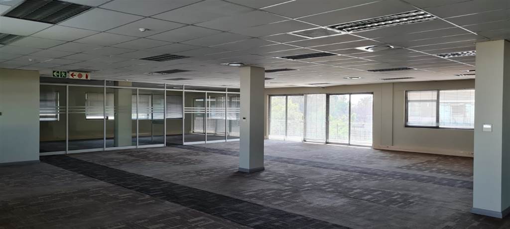 750  m² Office Space in Jet Park photo number 6