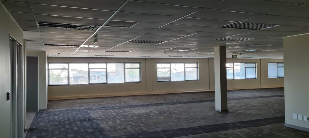 750  m² Office Space in Jet Park photo number 14