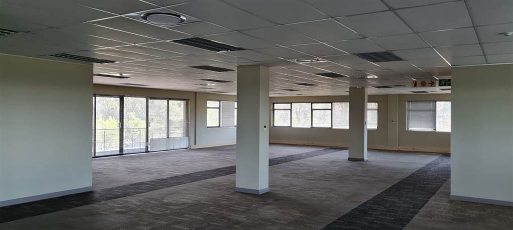 750  m² Office Space in Jet Park photo number 5