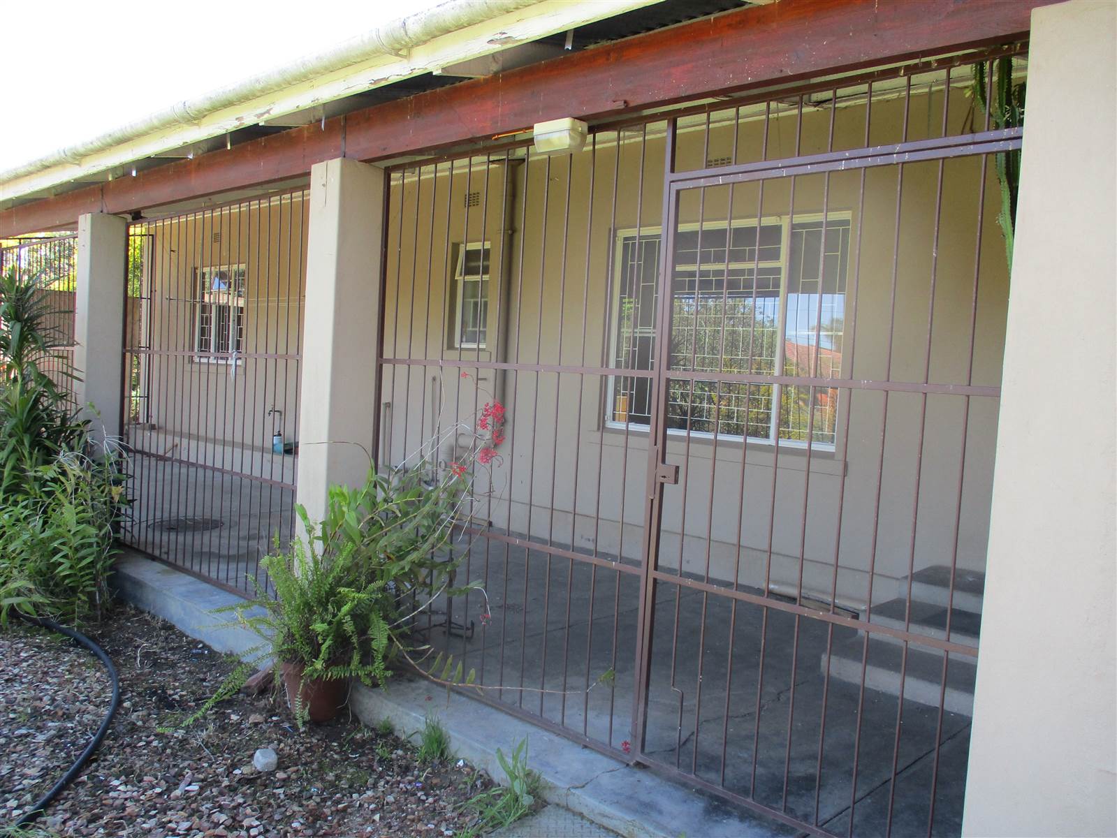3 Bed House in Porterville photo number 18